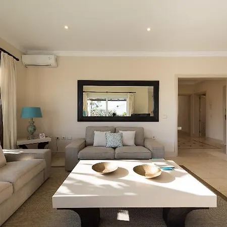 Holiday home Alondra